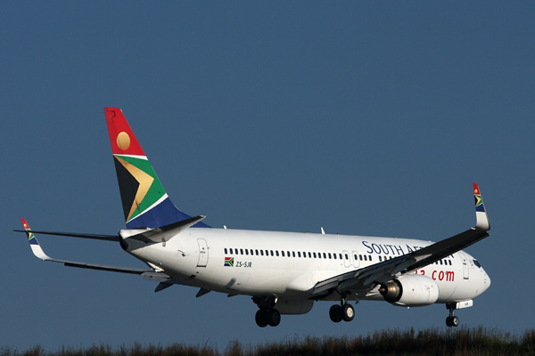 SOUTH AFRICAN BOEING 737 800 JNB RF IMG_0204.jpg