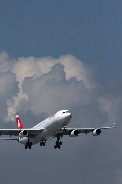 SWISS AIRBUS A340 300 JNB RF IMG_0333.jpg