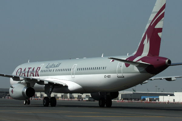 QATAR AIRBUS A321 DXB RF IMG_1002.jpg