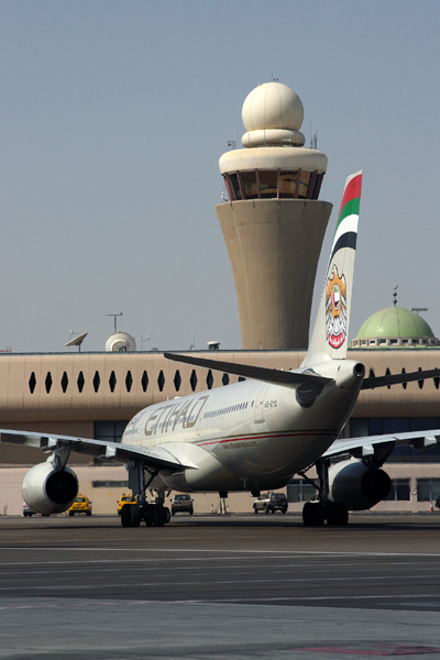 ETIHAD AIRBUS A330 200 AUH RF IMG_9909.jpg