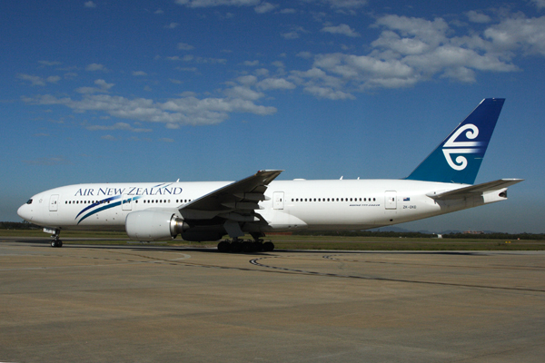 AIR NEW ZEALAND BOEING 777 200 BNE RF IMG_0719.jpg