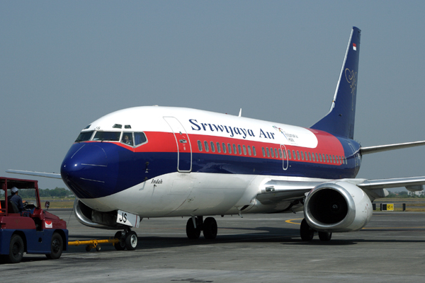 SRIWIJIYA AIR BOEING 737 300 SUB RF IMG_1120.jpg