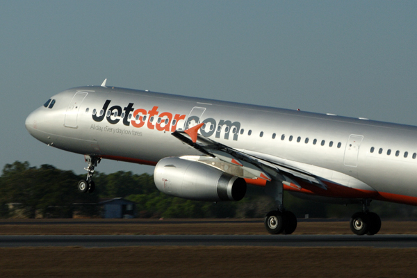 JETSTAR AIRBUS A321 DRW RF IMG_1407.jpg