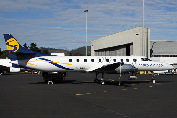 SHARP AIRLINES METROLINER HBA RF IMG_2582.jpg