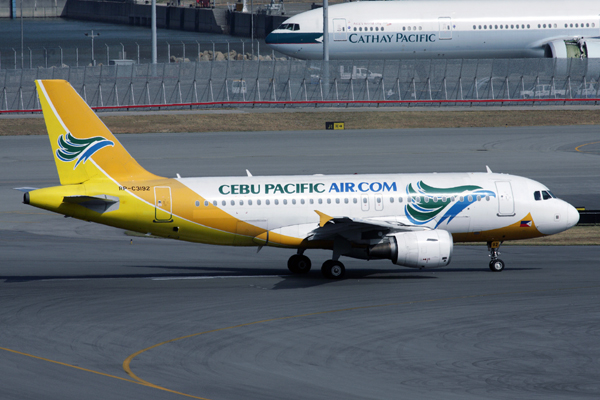 CEBU PACIFIC AIRBUS A319 HKG RF IMG_4571.jpg