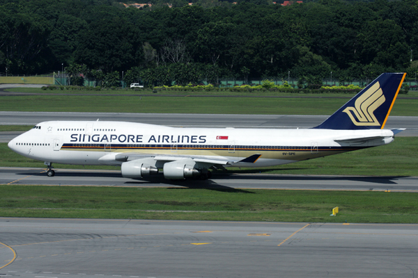 SINGAPORE AIRLINES BOEING 747 400 SIN RF IMG_5081.jpg