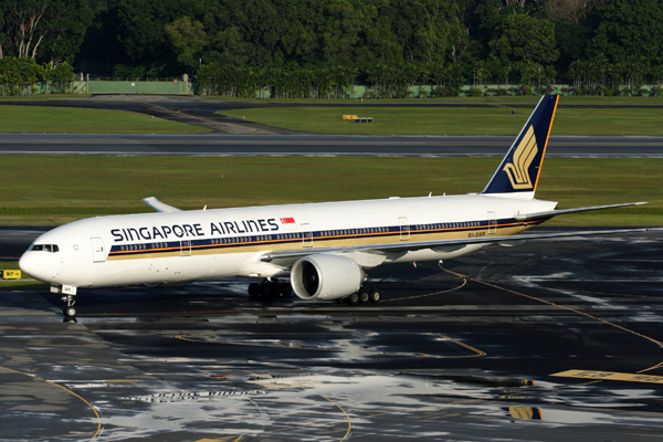 SINGAPORE AIRLINES BOEING 777 300ER SIN RF IMG_2691.jpg