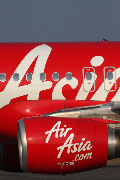 AIR ASIA AIRBUS A320 SUB RF IMG_1927.jpg