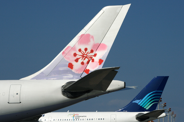 CHINA AIRLINES GARUDA AIRCRAFT DPS RF IMG_1342.jpg