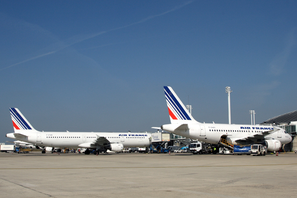 AIR FRANCE AIRCRAFT CDG RF IMG_1926.jpg