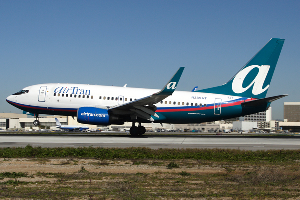 AIR TRAN BOEING 737 700 LAX RF IMG_3138.jpg