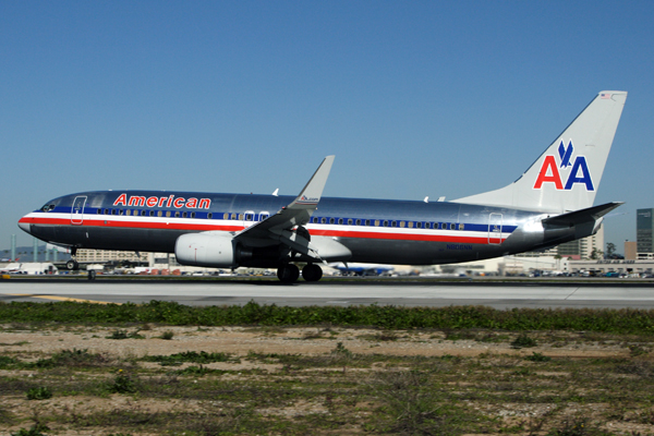 AMERICAN BOEING 737 800 LAX RF IMG_3117.jpg