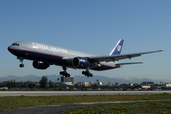 UNITED BOEING 777 200 LAX RF IMG_3424.jpg