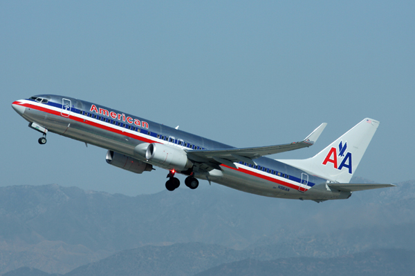 AMERICAN BOEING 737 800 LAX RF IMG_0771.jpg