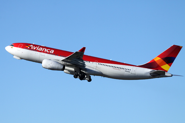 AVIANCA AIRBUS A330 200 GRU RF IMG_4407.jpg