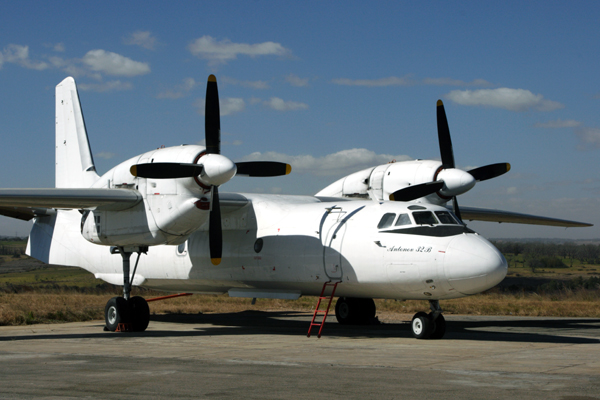 VALAN AIR ANTONOV AN32B LSR RF IMG_4734.jpg