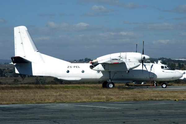 VALAN AIR ANTONOV AN32B LSR RF IMG_4739.jpg