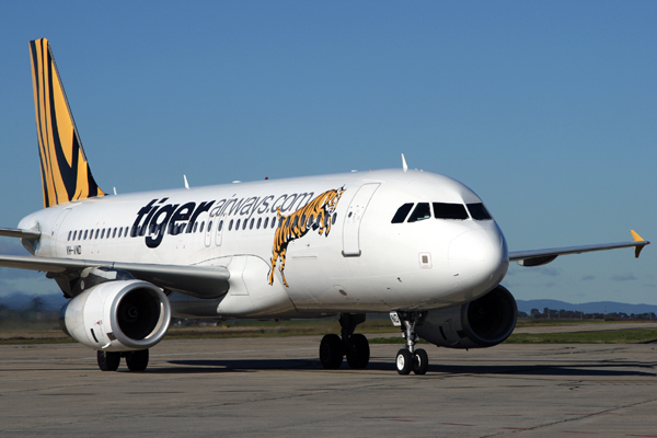 TIGER AIRWAYS AIRBUS A320 LST RF IMG_4949.jpg