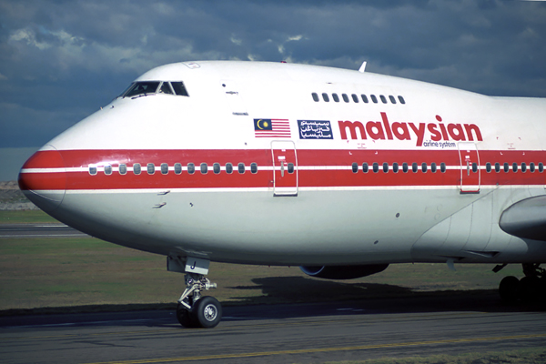 MALAYSIAN AIRLINE SYSTEM BOEING 747 200 SYD RF 403 14.jpg