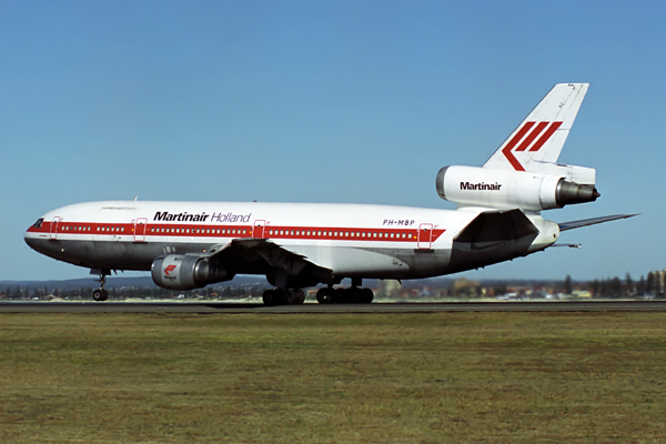 MARTINAIR DC10 30F SYD RF 417 4.jpg