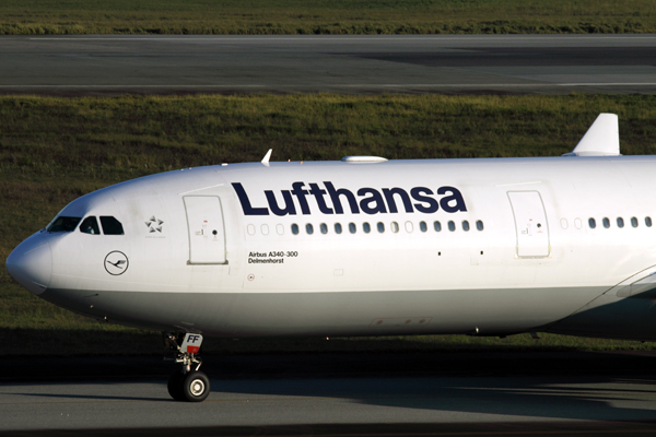 LUFTHANSA AIRBUS A340 300 GRU RF IMG_4916.jpg