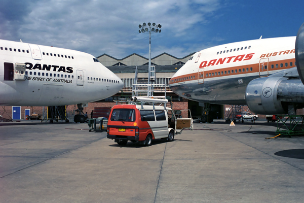 QANTAS AIRCRAFT SYD 130 28 RF.jpg