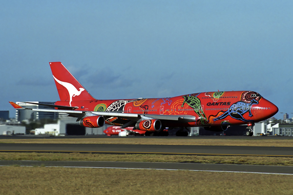 QANTAS BOEING 747 400 SYD RF 1681 3.jpg