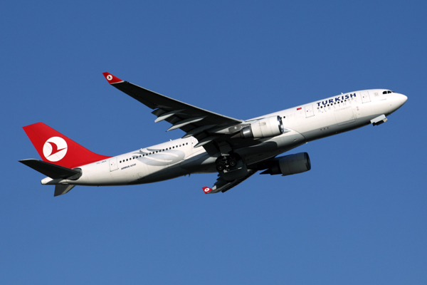 TURKISH AIRLINES AIRBUS A330 200 NRT RF IMG_8479.jpg