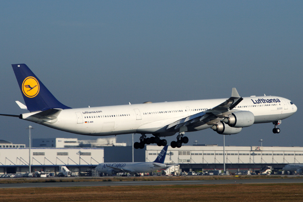 LUFTHANSA AIRBUS A340 600 KIX RF IMG_5466.jpg