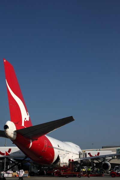 QANTAS BOEING 747 400 BNE RF IMG_5822.jpg