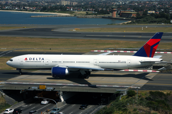 DELTA BOEING 777 200LR SYD RF IMG_5964.jpg