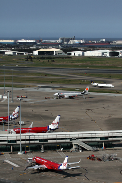 BRISBANE AIRPORT RF IMG_0332.jpg