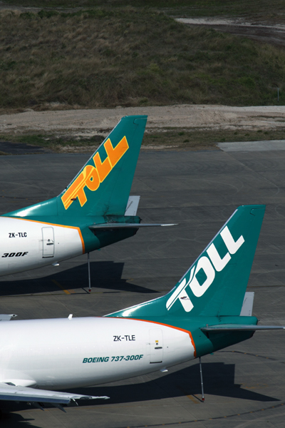 TOLL BOEING 737 300F BNE RF IMG_0331.jpg