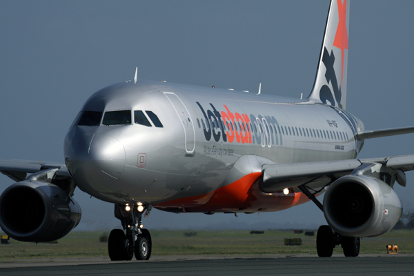 JETSTAR AIRBUS A320 BNE RF IMG_0487.jpg