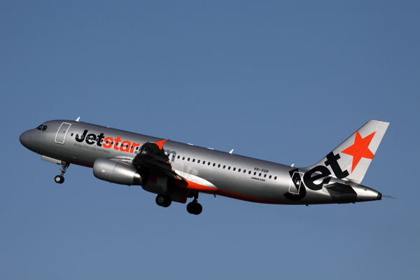 JETSTAR AIRBUS A320 BNE RF IMG_0628.jpg