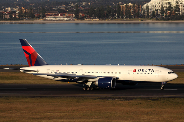 DELTA BOEING 777 200LR SYD RF IMG_0755.jpg