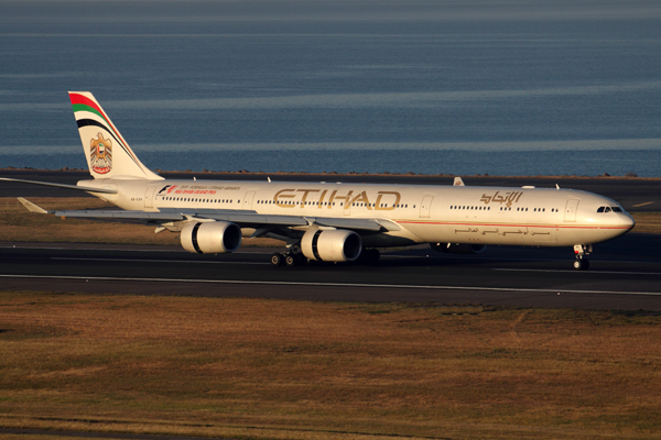 ETIHAD AIRBUS A340 600 SYD RF IMG_1023.jpg