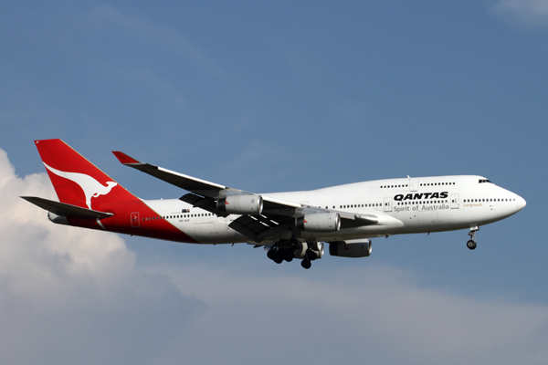 QANTAS BOEING 747 400 BKK RF IMG_2497.jpg