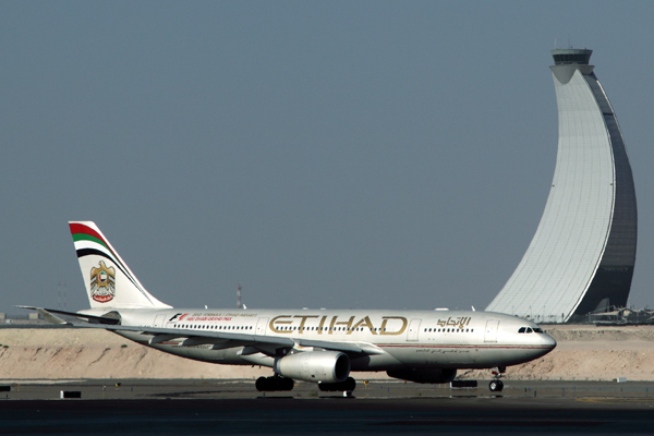 ETIHAD AIRBUS A330 200 AUH RF IMG_2167.jpg