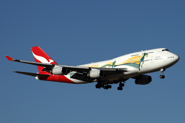 QANTAS BOEING 747 400 MEL RF IMG_2663.jpg