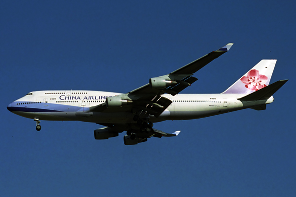 CHINA AIRLINES BOEING 747 400 NRT RF 1925 2.jpg