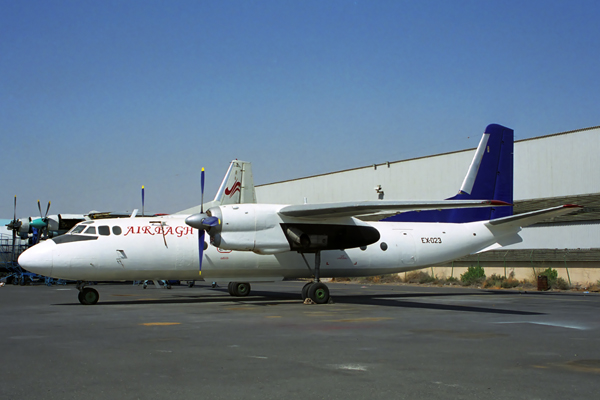 AIR BAGH ANTONOV AN24 SHJ RF 1877 25.jpg