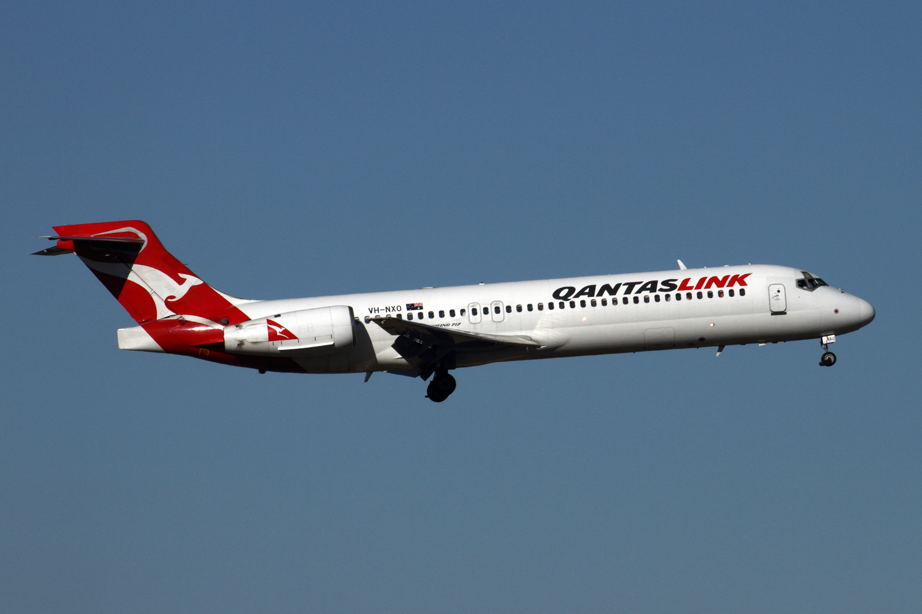 QANTAS LINK BOEING 717 PER RF IMG_3078.jpg