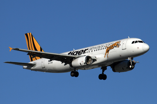 TIGER AIRWAYS AIRBUS A320 PER RF IMG_2913.jpg