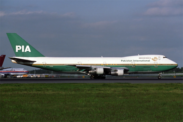 PAKISTAN INTERNATIONAL BOEING 747 200 NRT RF 428 24.jpg