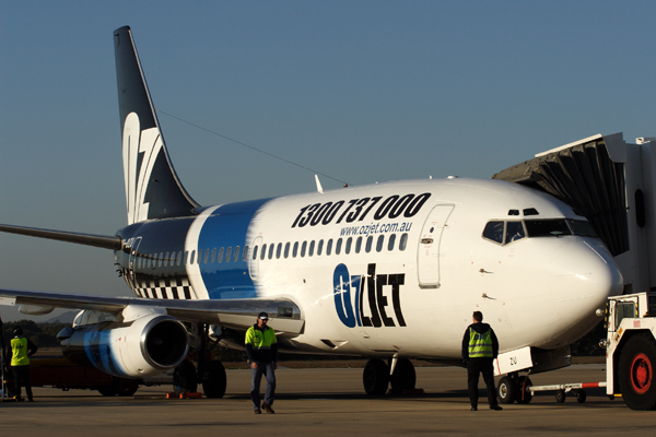 OZJET BOEING 737 200 BNE RF IMG_5563.jpg