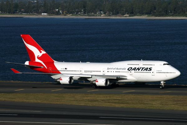 QANTAS BOEING 747 400ER SYD RF IMG_3320.jpg