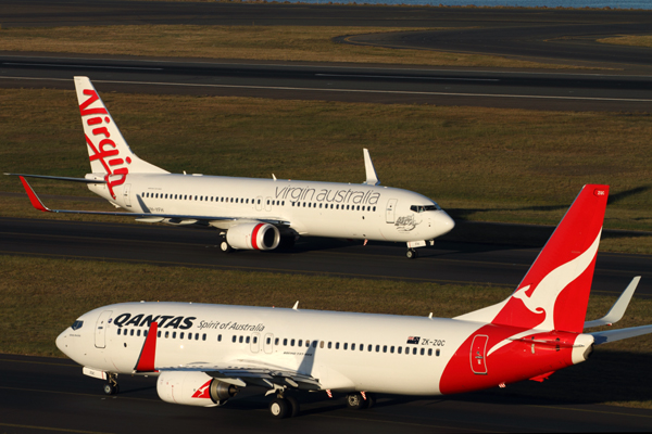 QANTAS VIRGIN AUSTRALIA 737 800S SYD RF IMG_3548.jpg