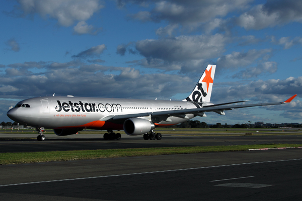 JETSTAR AIRBUS A330 200 SYD RF IMG_2973.jpg