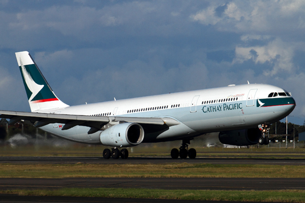 CATHAY PACIFIC AIRBUS A330 300 SYD RF IMG_3945.jpg